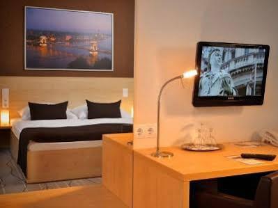 Promenade Szálloda 3*