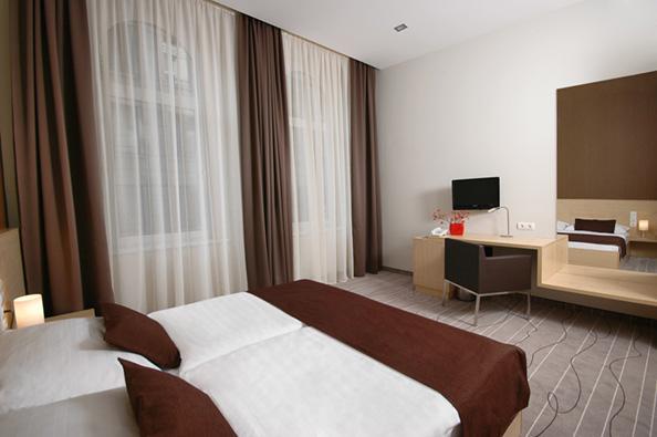 Promenade Szálloda 3*